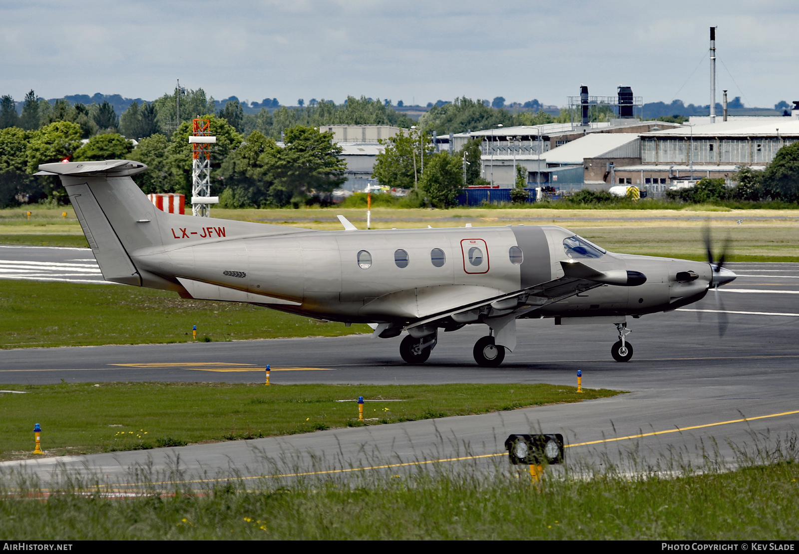 Aircraft Photo of LX-JFW | Pilatus PC-12NG (PC-12/47E) | AirHistory.net #469000