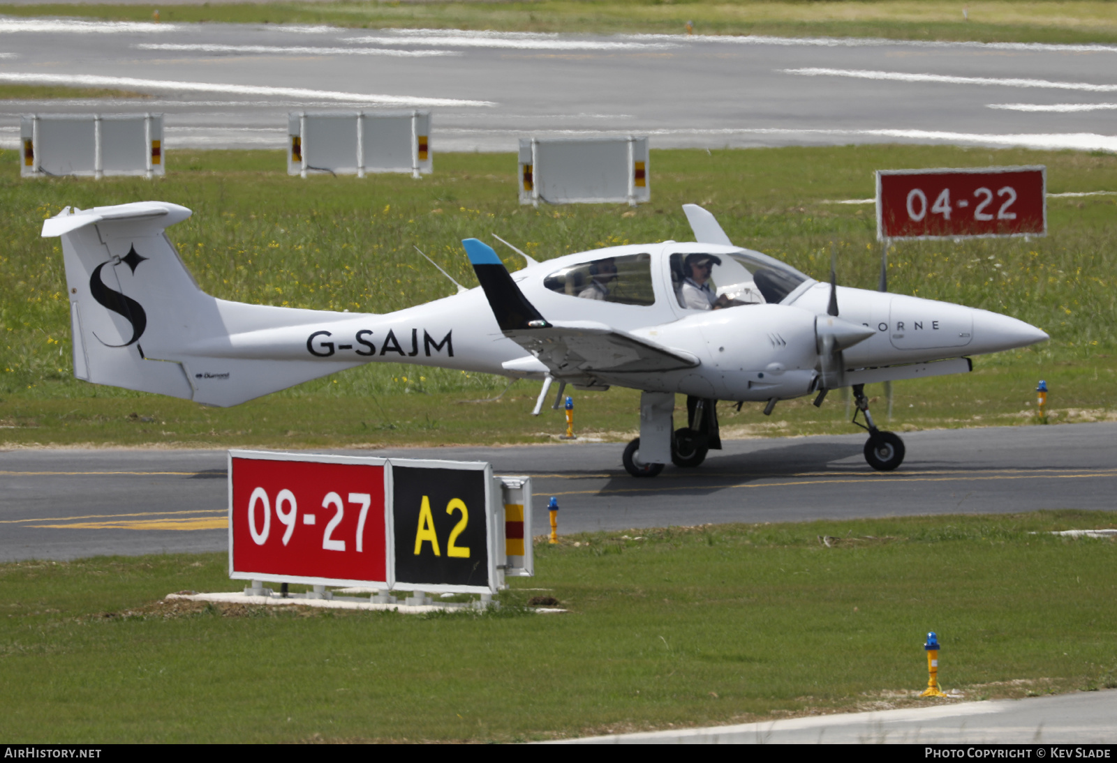 Aircraft Photo of G-SAJM | Diamond DA42 Twin Star | Skyborne Airline Academy | AirHistory.net #469076