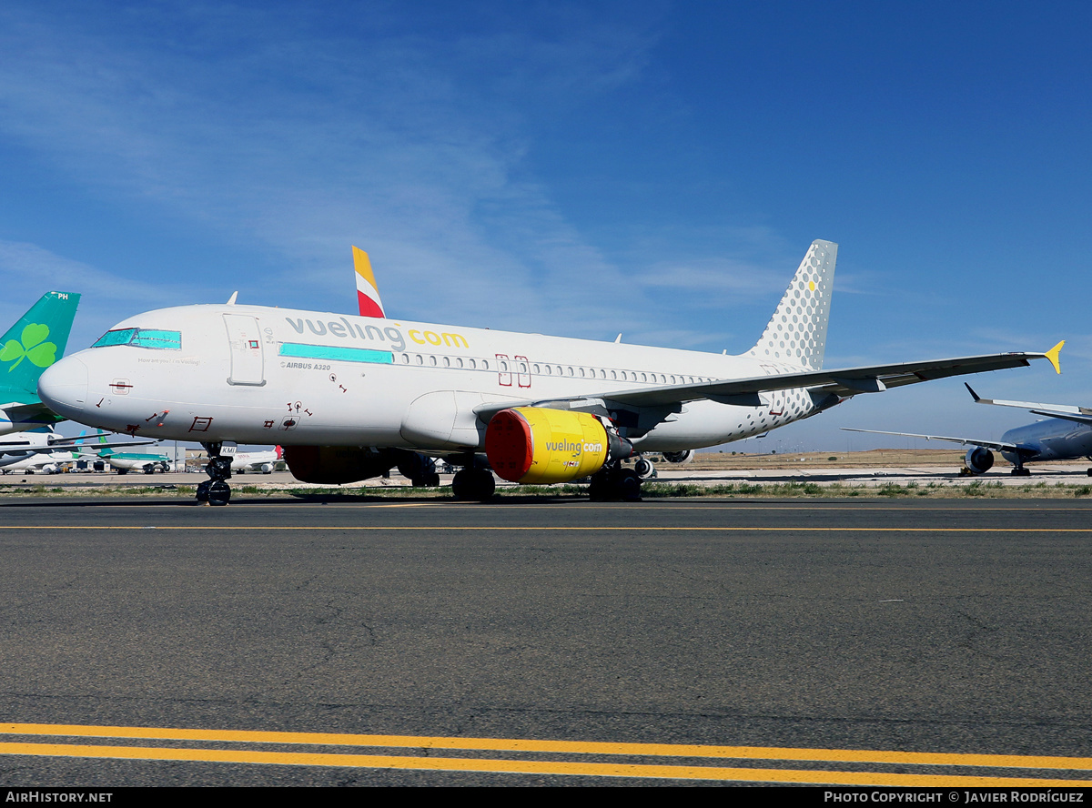 Aircraft Photo of EC-KMI | Airbus A320-216 | Vueling Airlines | AirHistory.net #469112