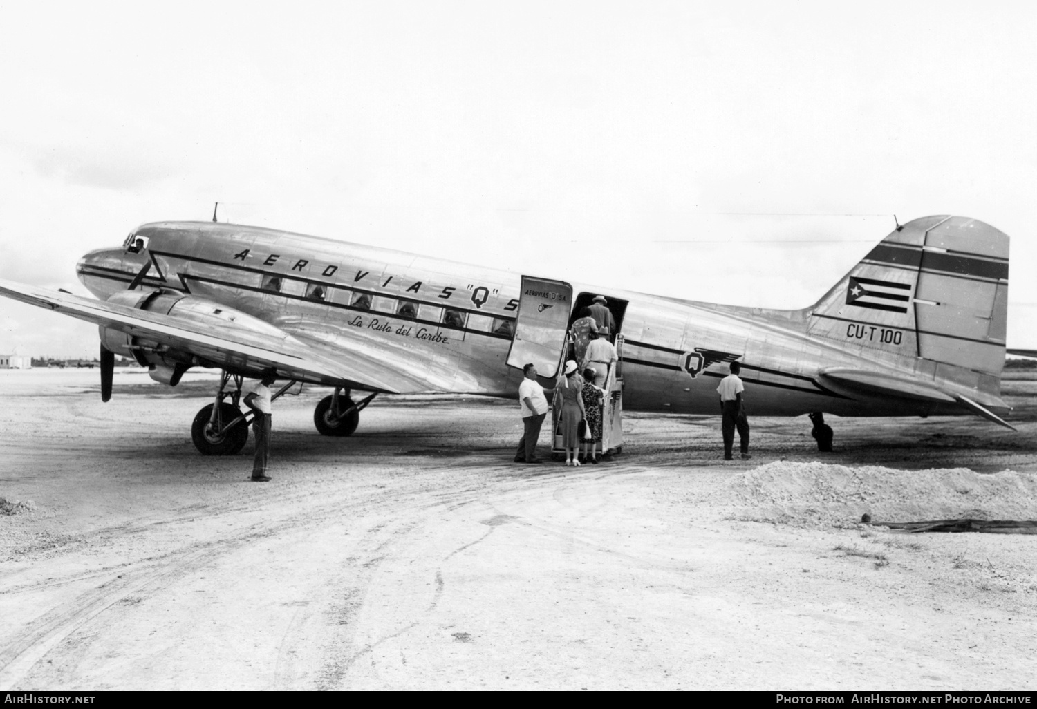 Aircraft Photo of CU-T-100 | Douglas C-47A Skytrain | Aerovias Q | AirHistory.net #469207