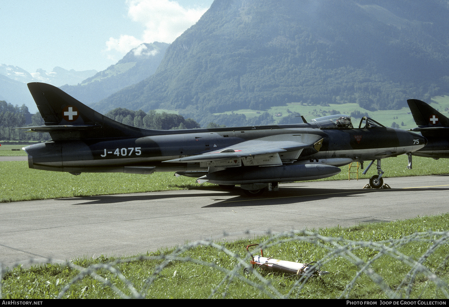 Aircraft Photo of J-4075 | Hawker Hunter F58 | Switzerland - Air Force | AirHistory.net #469231