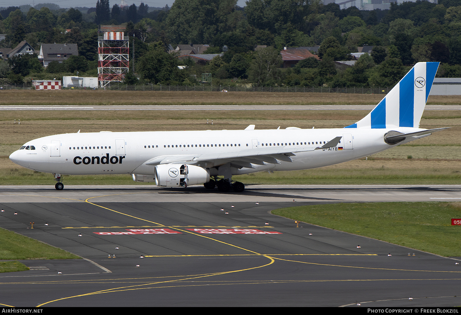 Aircraft Photo of D-AIYB | Airbus A330-243 | Condor Flugdienst | AirHistory.net #469247