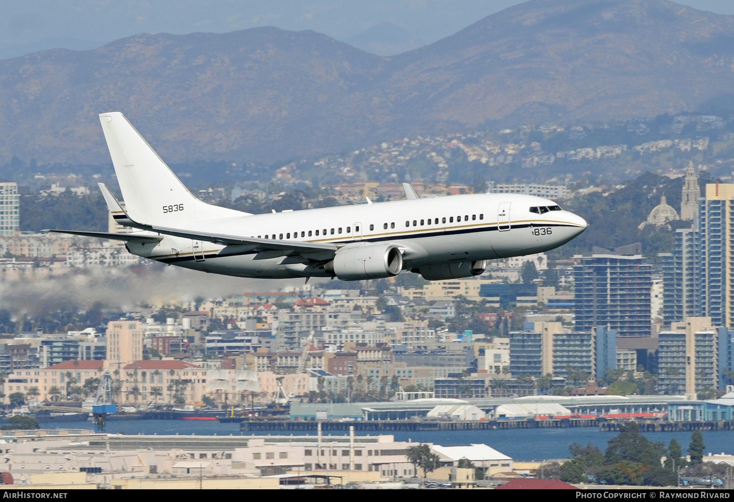 Aircraft Photo of 165836 / 5836 | Boeing C-40A Clipper | USA - Navy | AirHistory.net #469543