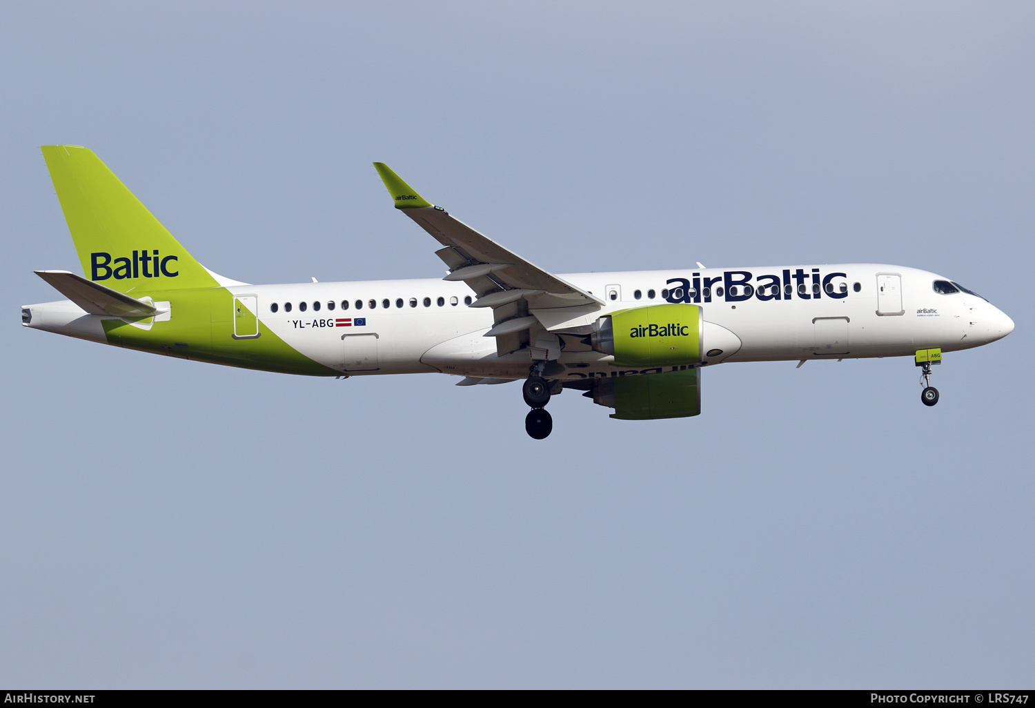 Aircraft Photo of YL-ABG | Airbus A220-371 (BD-500-1A11) | AirBaltic | AirHistory.net #469569