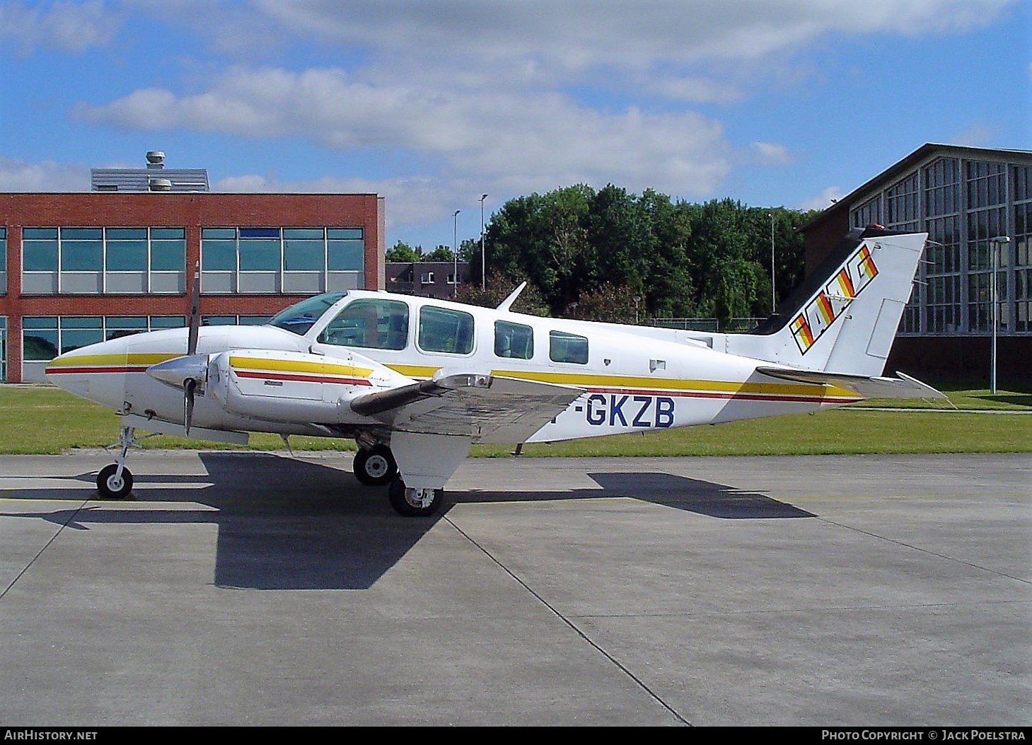 Aircraft Photo of F-GKZB | Beech 58 Baron | IAAG - Institut Aéronautique Amaury de la Grange | AirHistory.net #469578