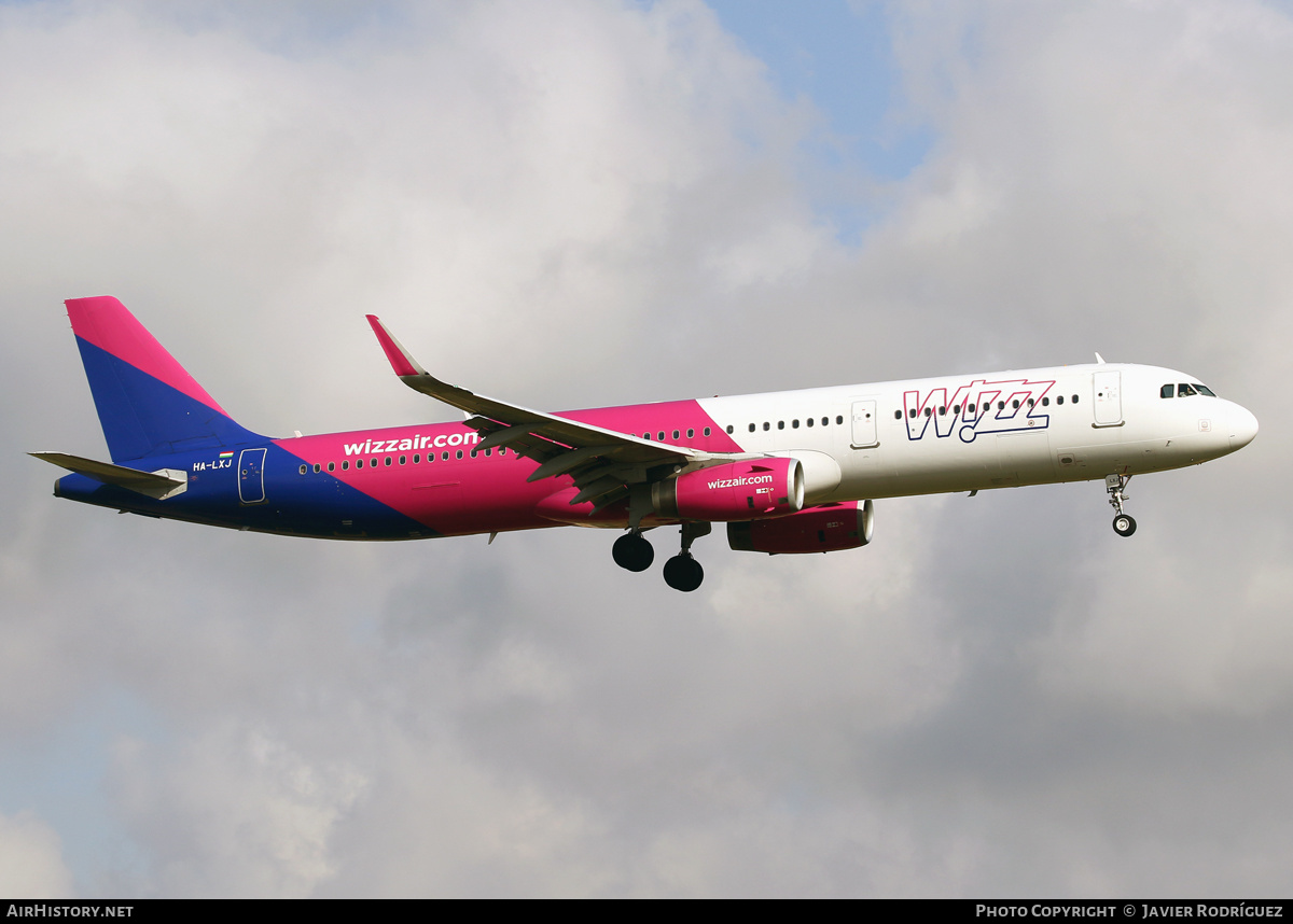 Aircraft Photo of HA-LXJ | Airbus A321-231 | Wizz Air | AirHistory.net #469588