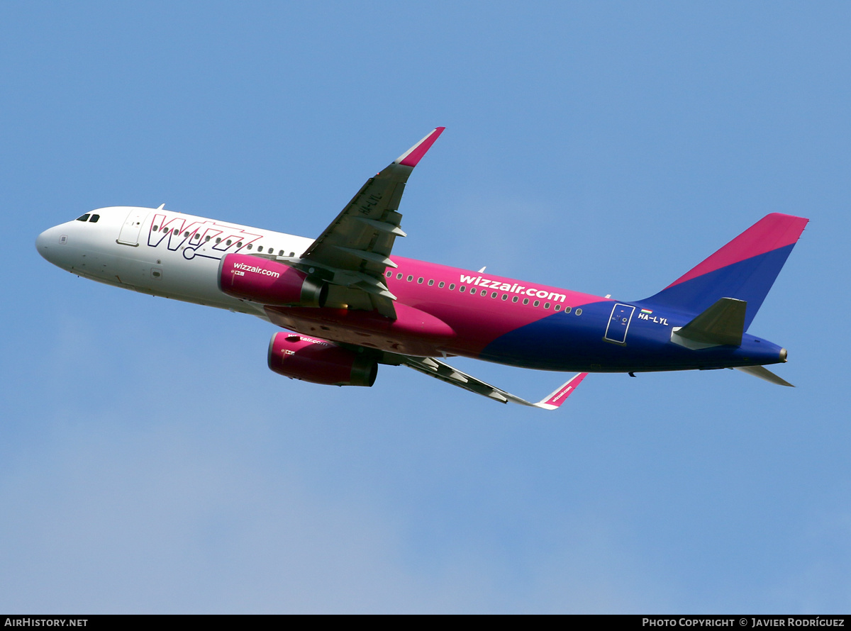 Aircraft Photo of HA-LYL | Airbus A320-232 | Wizz Air | AirHistory.net #469605