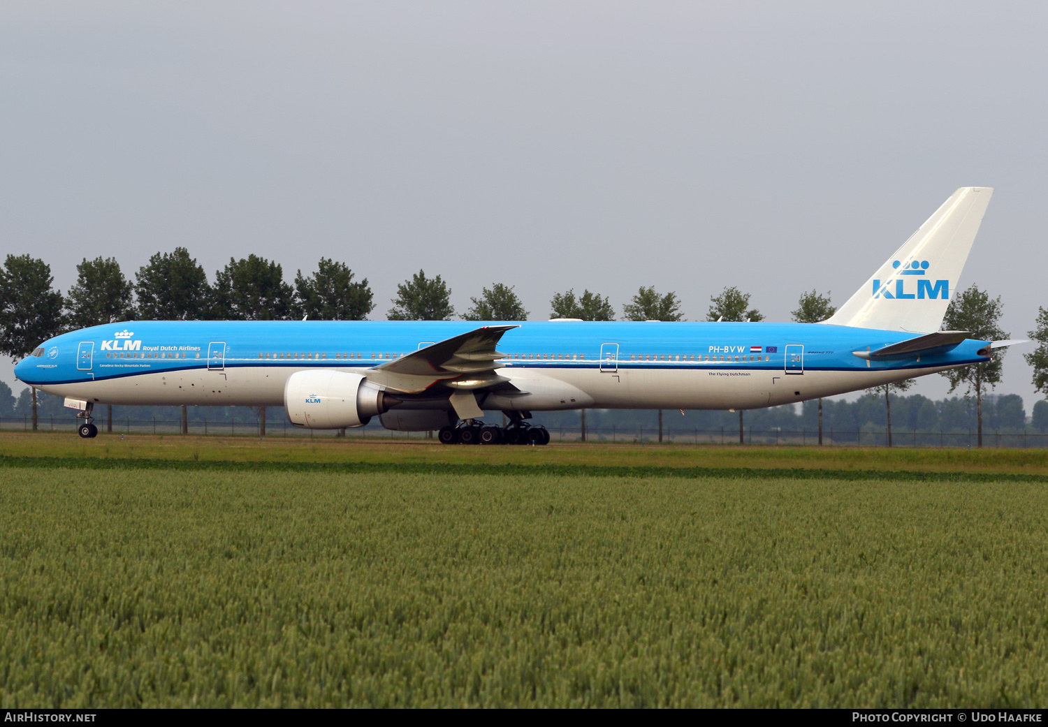 Aircraft Photo of PH-BVW | Boeing 777-300/ER | KLM - Royal Dutch Airlines | AirHistory.net #469628