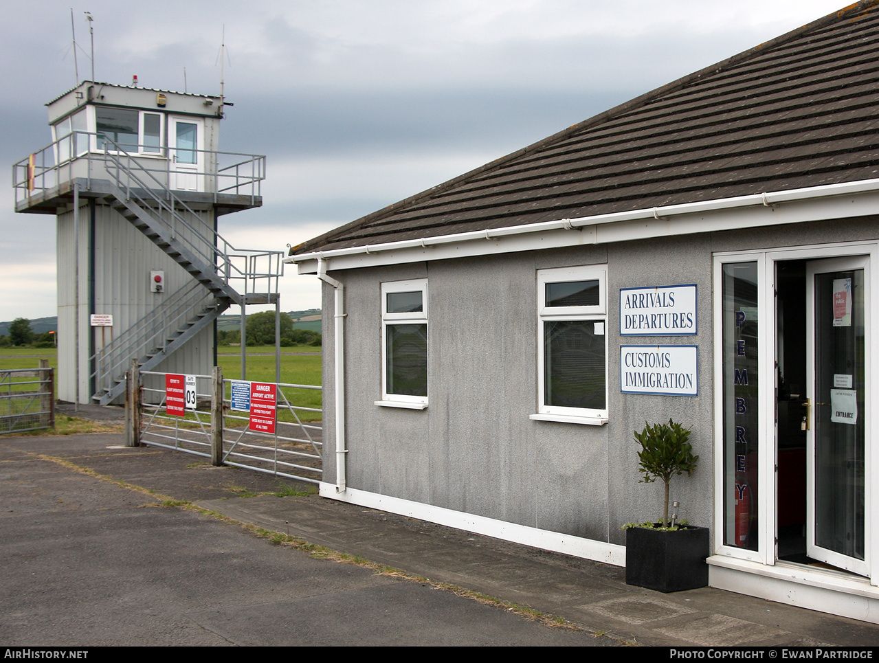 Airport photo of Pembrey (EGFP) in Wales, United Kingdom | AirHistory.net #469661