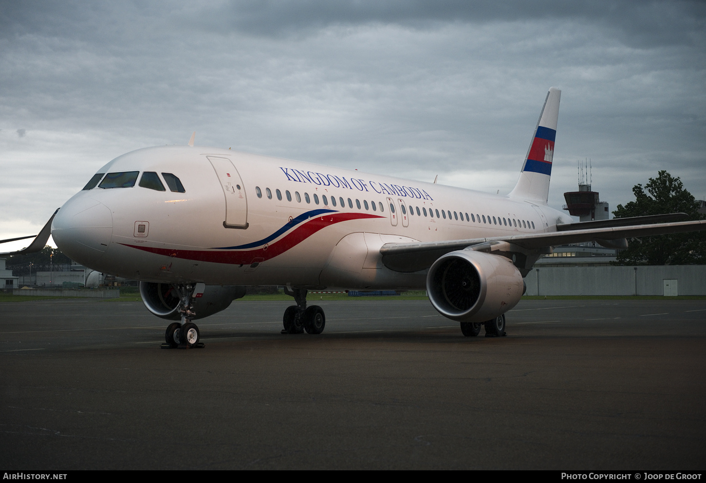 Aircraft Photo of B-6738 | Airbus A320-214 | Kingdom of Cambodia | AirHistory.net #469699