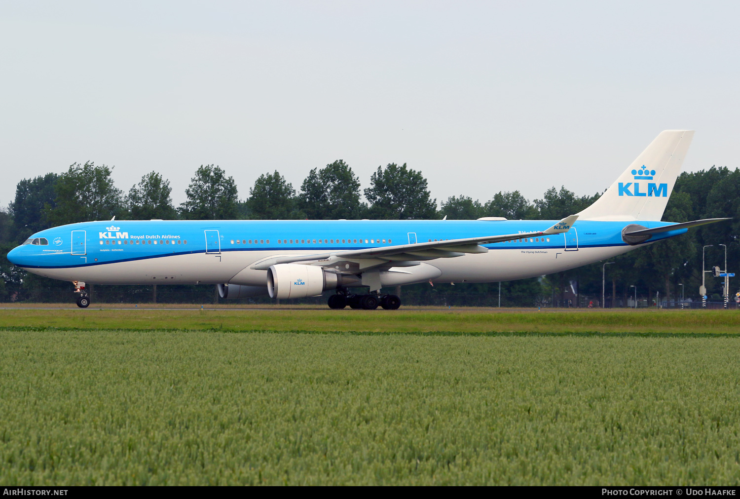 Aircraft Photo of PH-AKE | Airbus A330-303 | KLM - Royal Dutch Airlines | AirHistory.net #469738