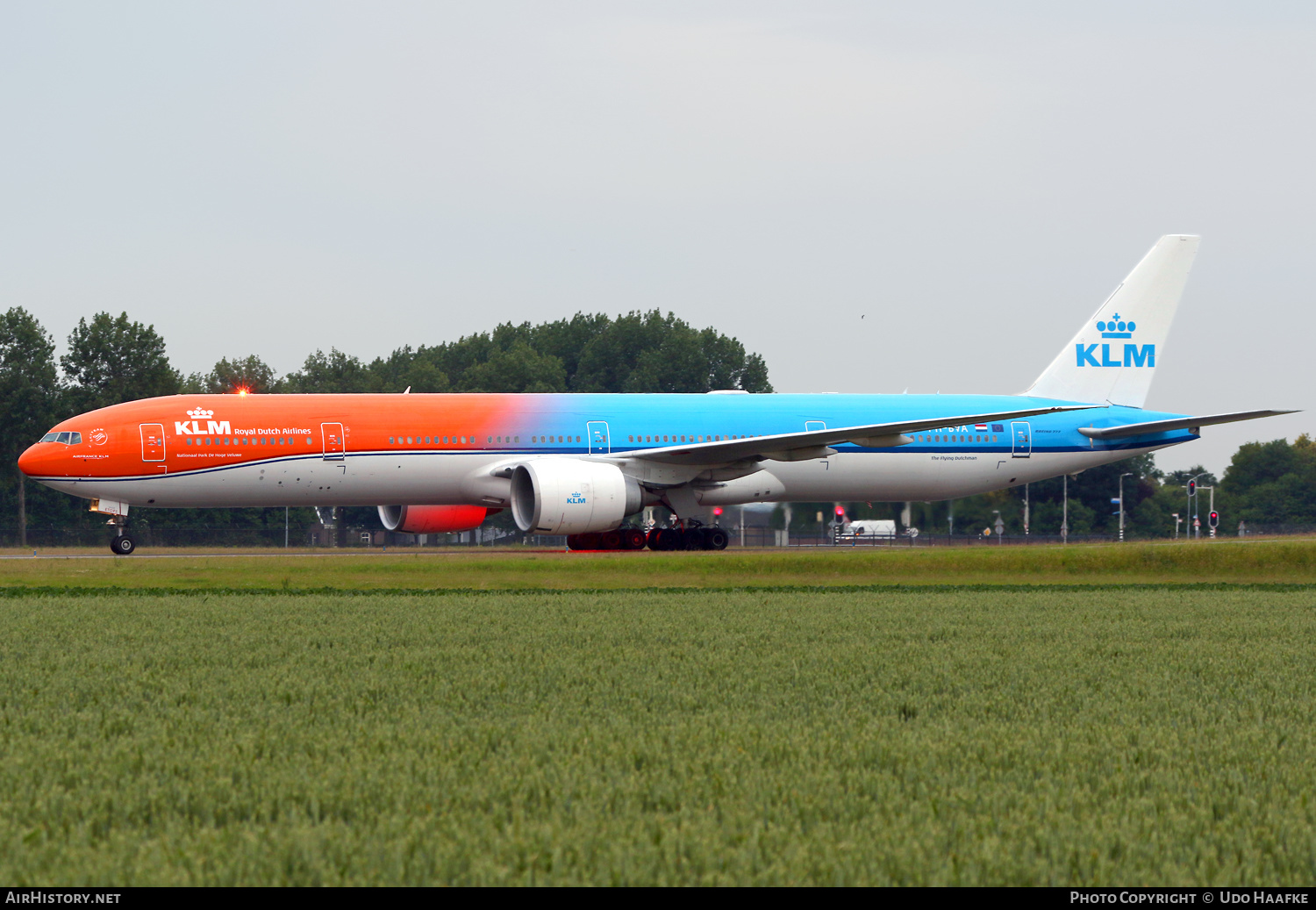 Aircraft Photo of PH-BVA | Boeing 777-306/ER | KLM - Royal Dutch Airlines | AirHistory.net #469752