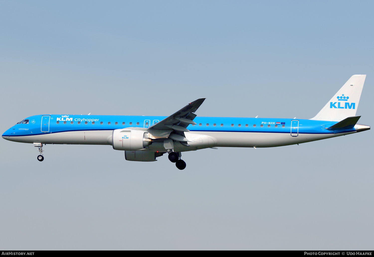 Aircraft Photo of PH-NXK | Embraer 195-E2 (ERJ-190-400) | KLM Cityhopper | AirHistory.net #469872