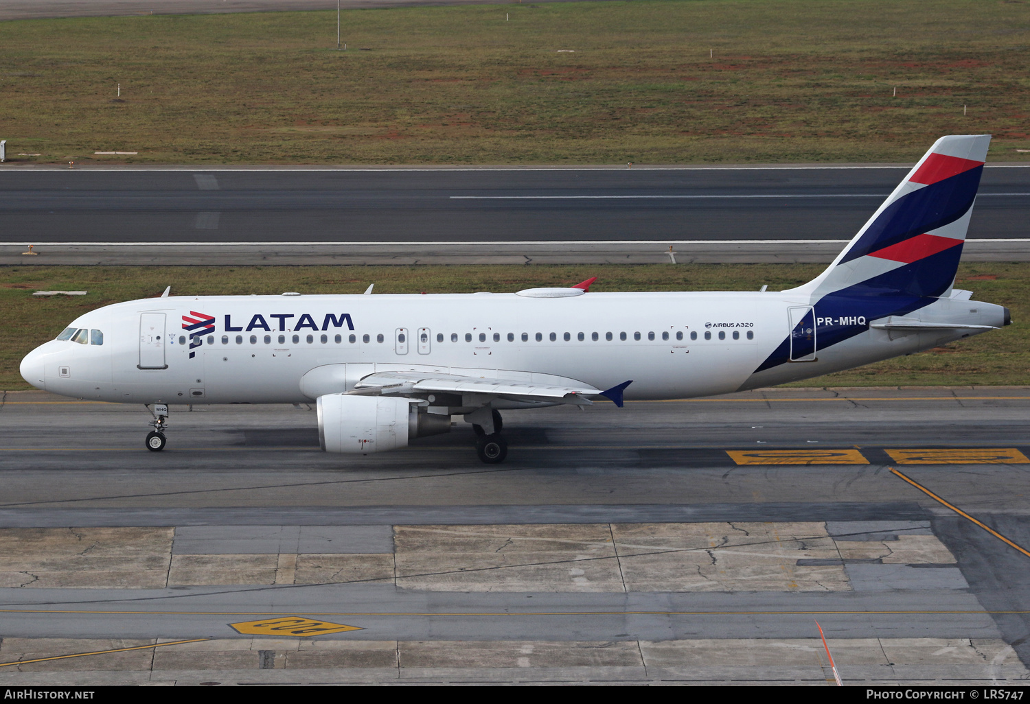 Aircraft Photo of PR-MHQ | Airbus A320-214 | LATAM Airlines | AirHistory.net #469875