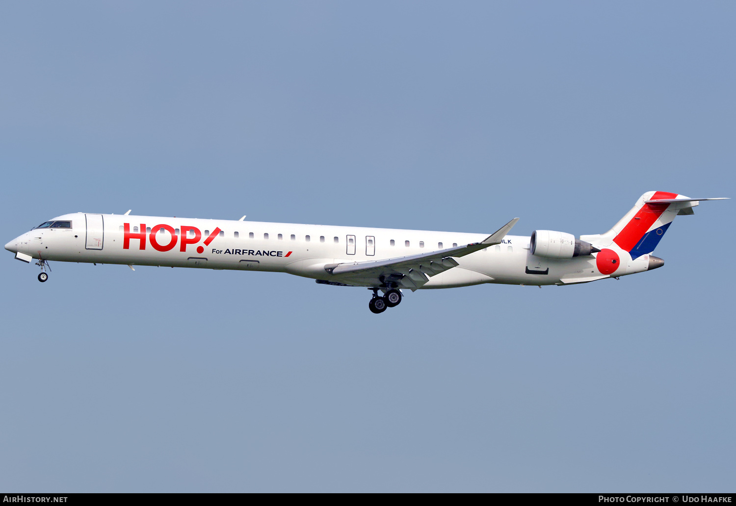 Aircraft Photo of F-HMLK | Bombardier CRJ-1000EL NG (CL-600-2E25) | Hop! | AirHistory.net #469889