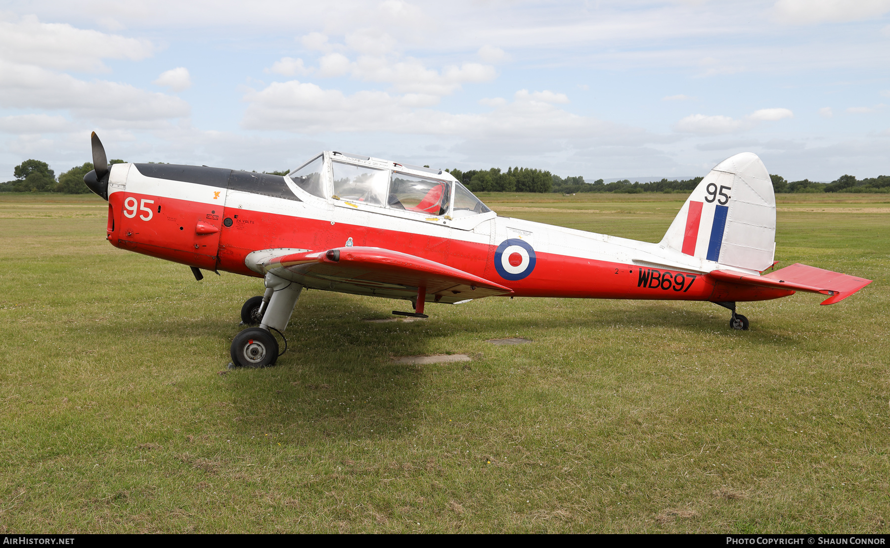 Aircraft Photo of G-BXCT / WB697 | De Havilland DHC-1 Chipmunk T10 | UK - Air Force | AirHistory.net #470006