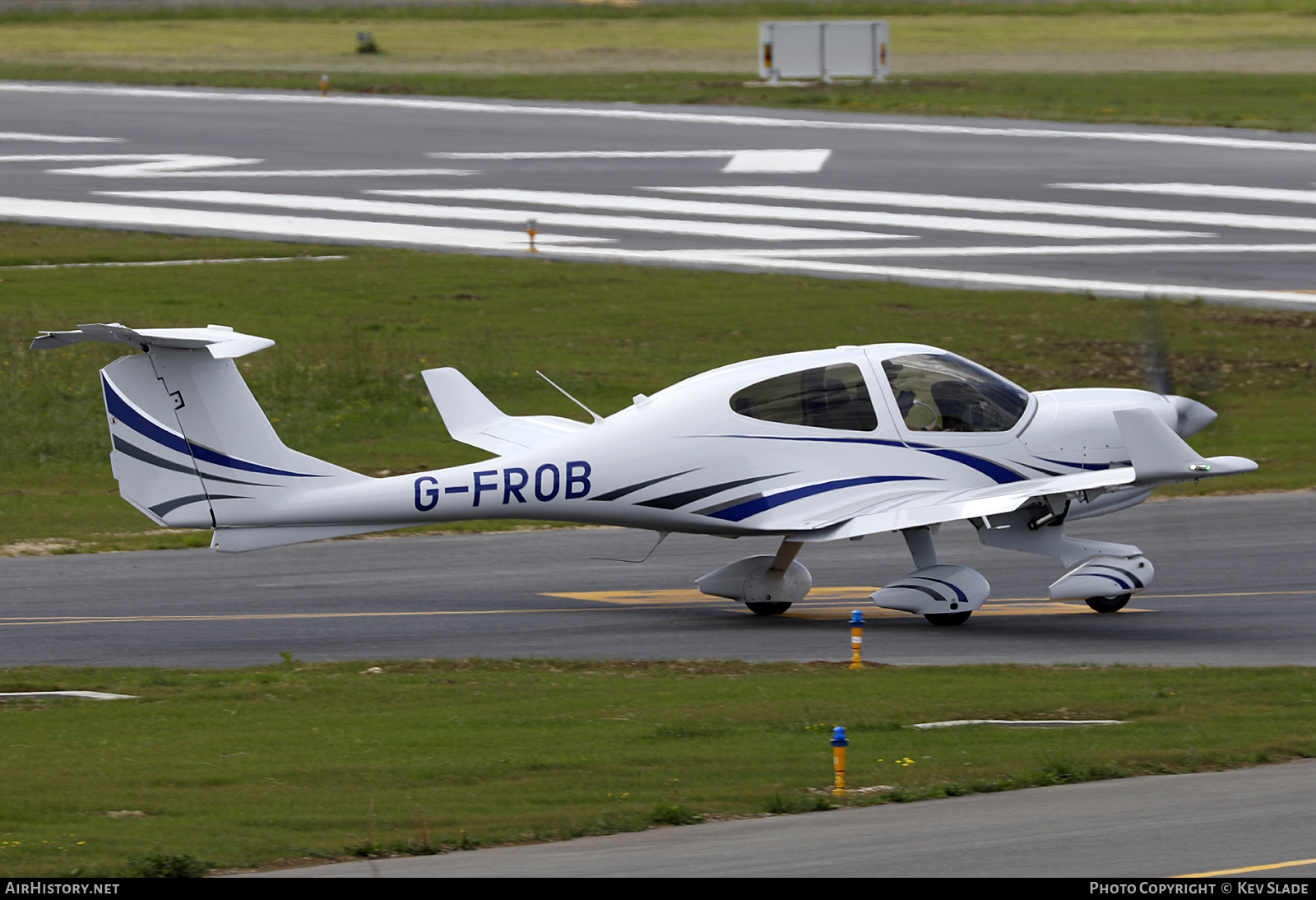 Aircraft Photo of G-FROB | Diamond DA40 NG Diamond Star | AirHistory.net #470113
