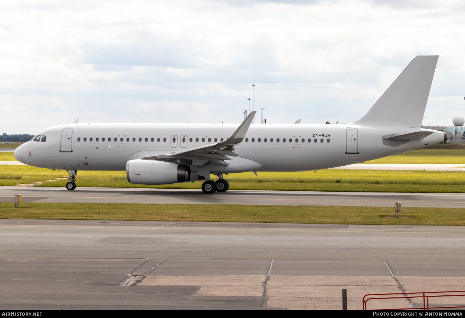 Aircraft Photo of OY-RUH | Airbus A320-232 | Danish Air Transport - DAT | AirHistory.net #470170