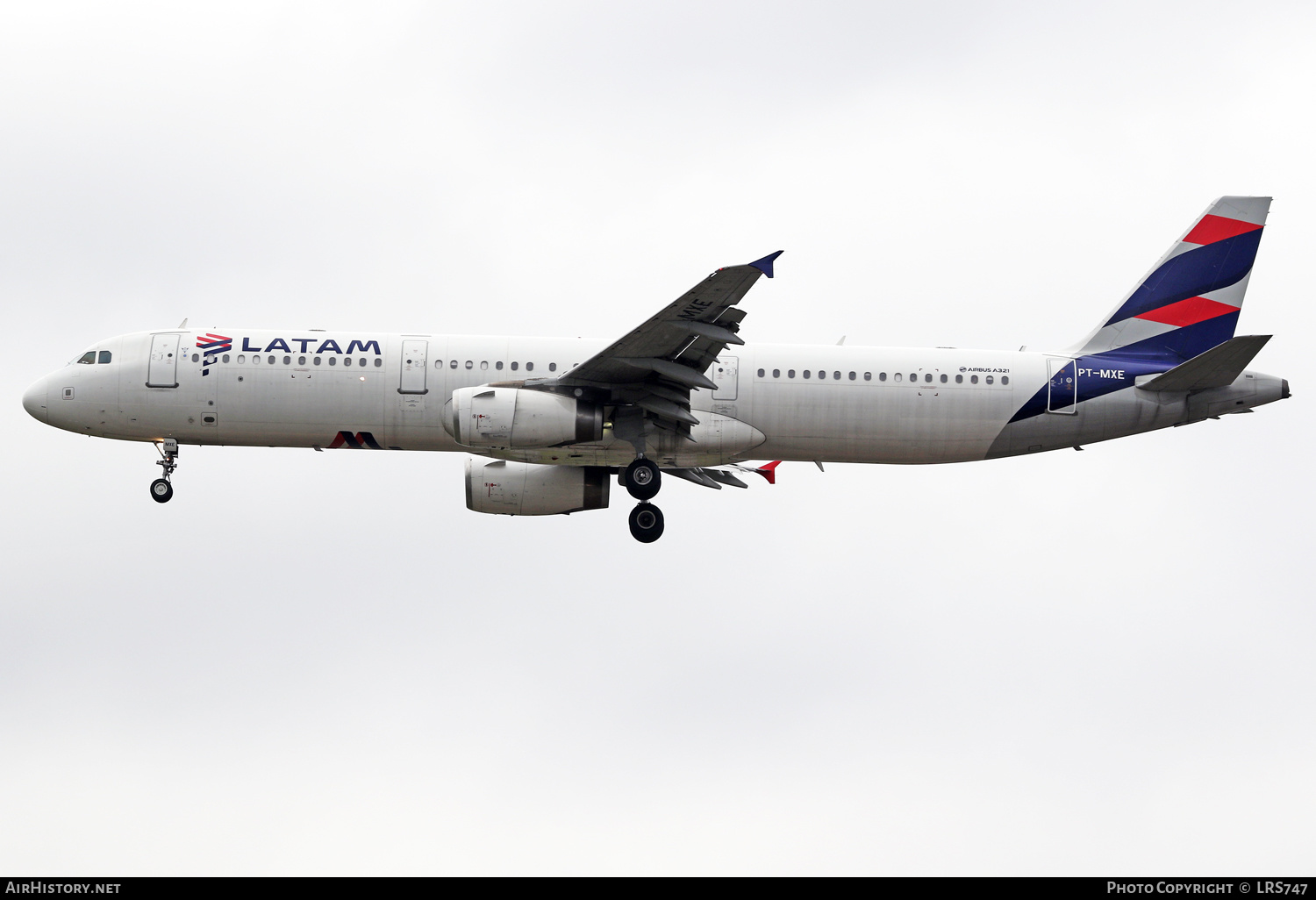 Aircraft Photo of PT-MXE | Airbus A321-231 | LATAM Airlines | AirHistory.net #470180