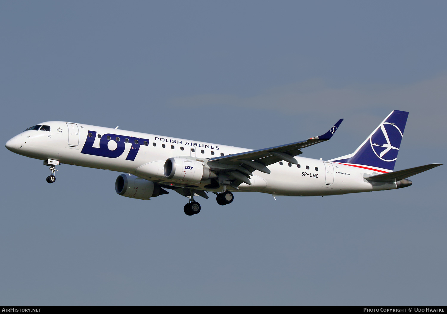 Aircraft Photo of SP-LMC | Embraer 190STD (ERJ-190-100STD) | LOT Polish Airlines - Polskie Linie Lotnicze | AirHistory.net #470200