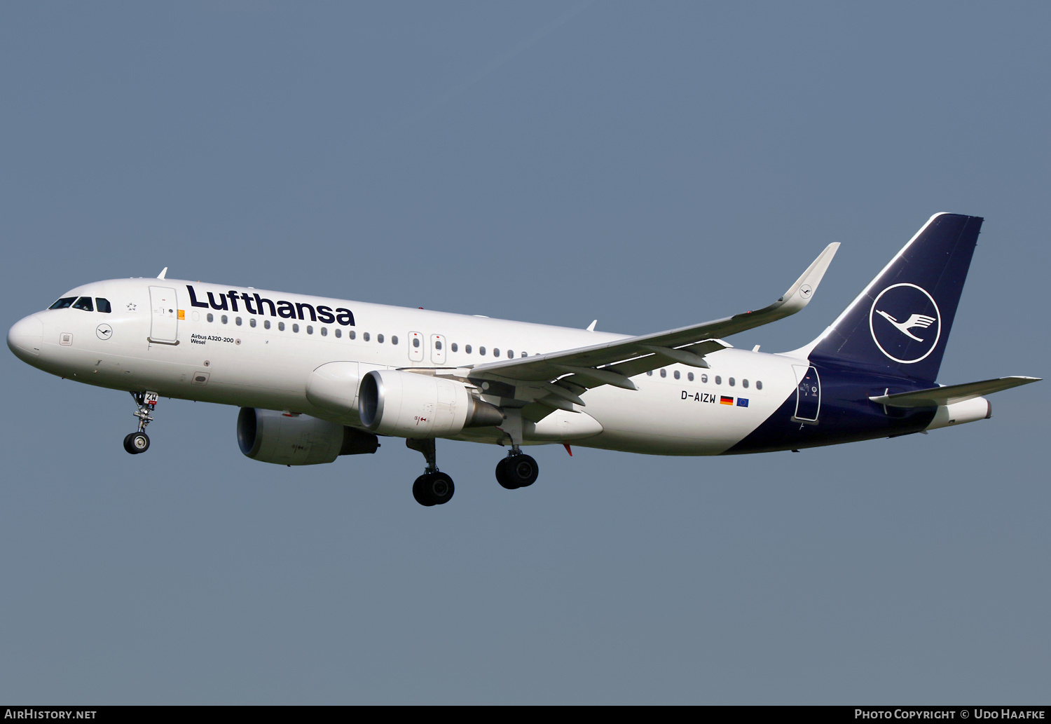 Aircraft Photo of D-AIZW | Airbus A320-214 | Lufthansa | AirHistory.net #470202