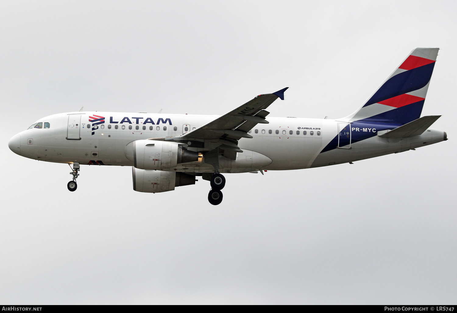 Aircraft Photo of PR-MYC | Airbus A319-132 | LATAM Airlines | AirHistory.net #470244