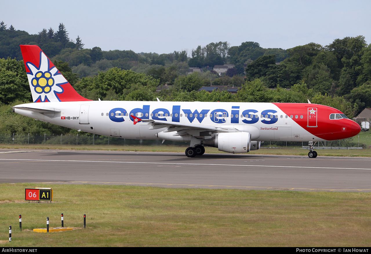 Aircraft Photo of HB-IHY | Airbus A320-214 | Edelweiss Air | AirHistory.net #470261