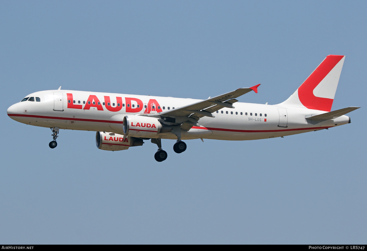 Aircraft Photo of 9H-LOS | Airbus A320-214 | Lauda | AirHistory.net #470278
