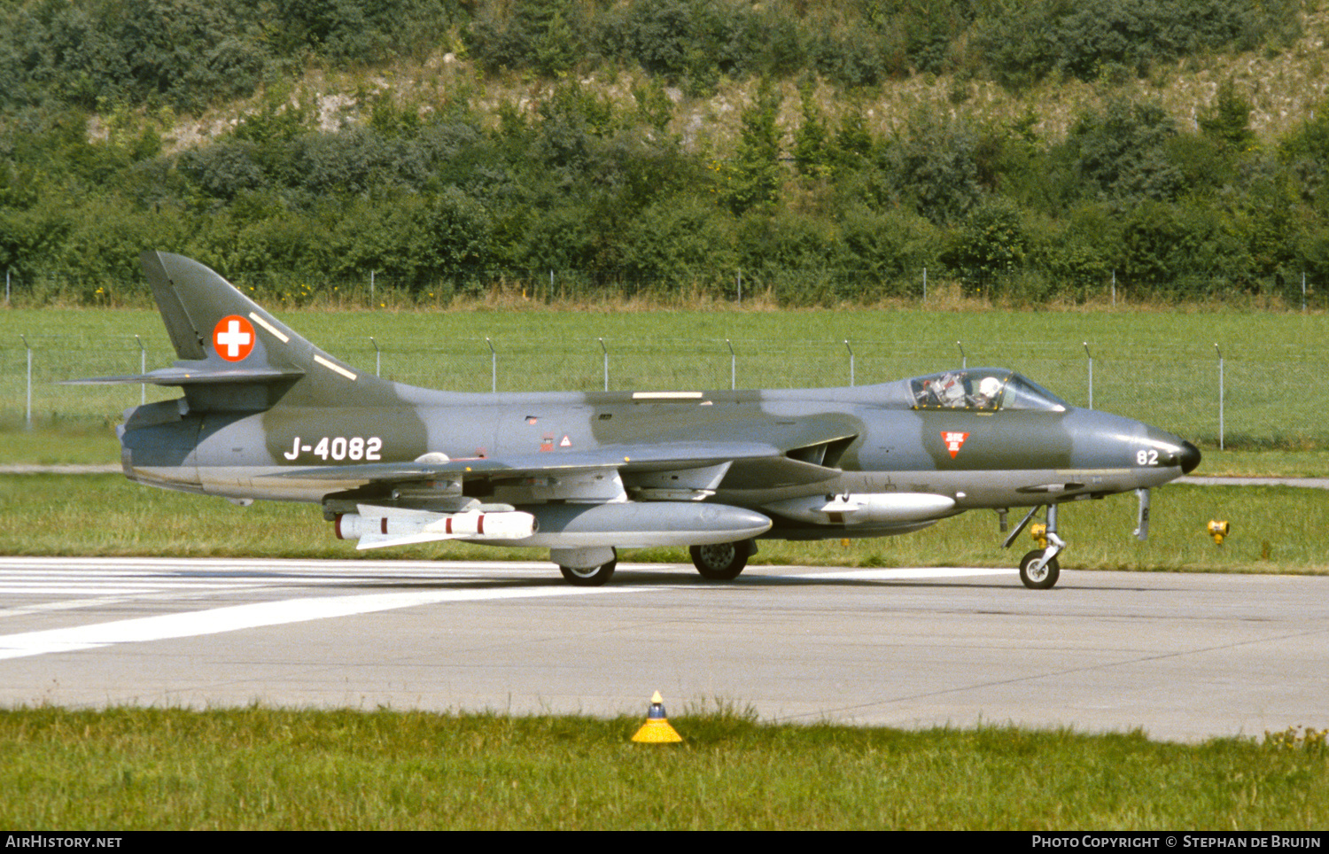 Aircraft Photo of J-4082 | Hawker Hunter F58 | Switzerland - Air Force | AirHistory.net #470309