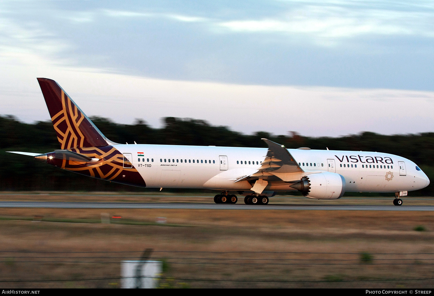 Aircraft Photo of VT-TSD | Boeing 787-9 Dreamliner | Vistara | AirHistory.net #470352