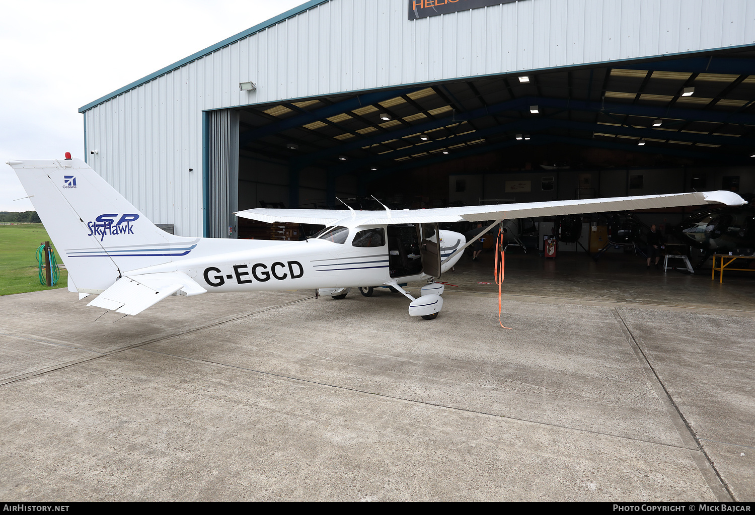 Aircraft Photo of G-EGCD | Cessna 172S Skyhawk | AirHistory.net #470396