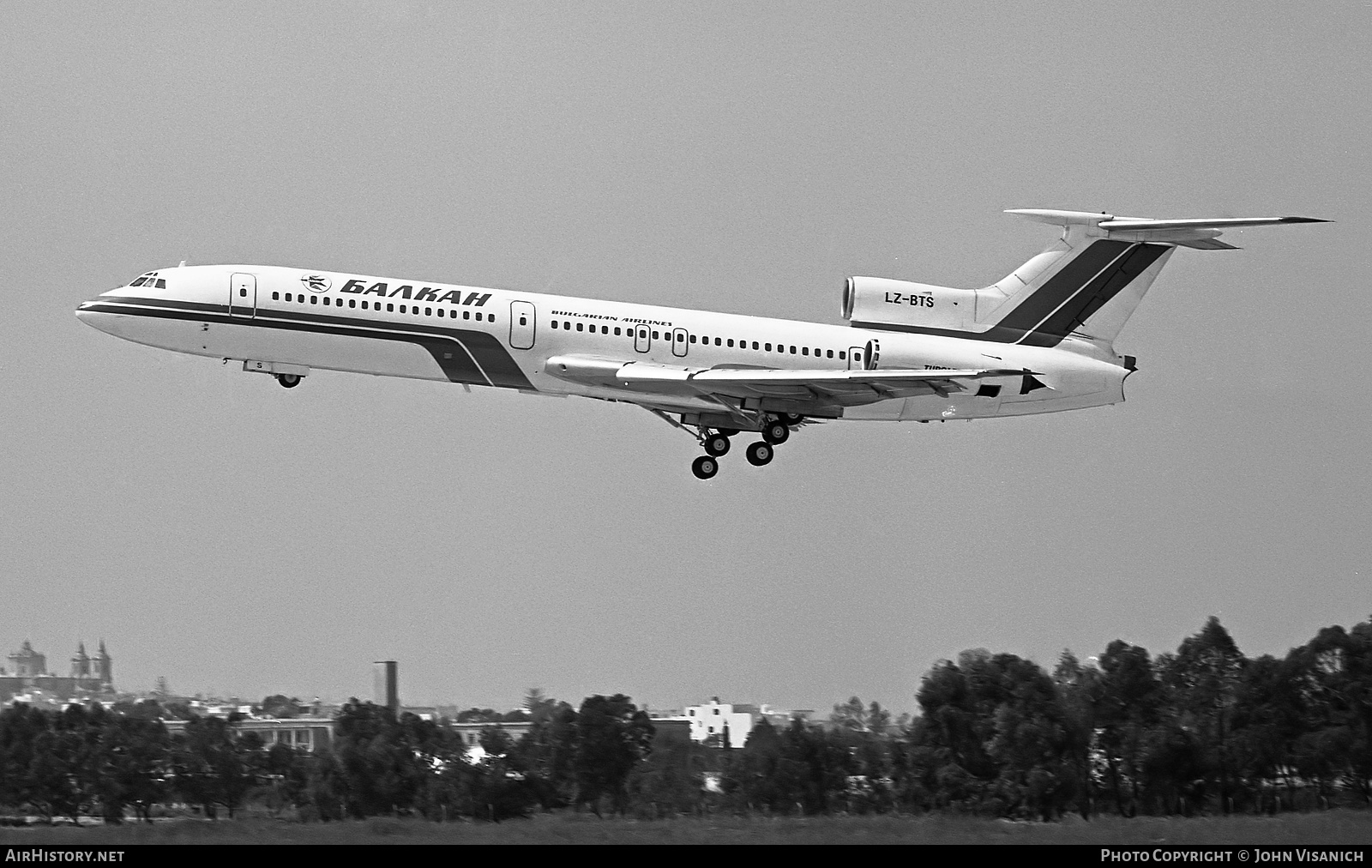 Aircraft Photo of LZ-BTS | Tupolev Tu-154B-2 | Balkan - Bulgarian Airlines | AirHistory.net #470445