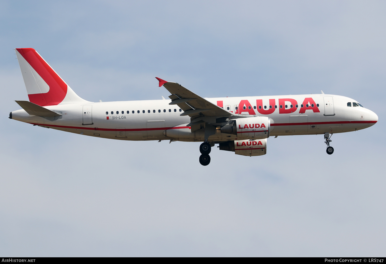 Aircraft Photo of 9H-LOA | Airbus A320-214 | Lauda Europe | AirHistory.net #470569
