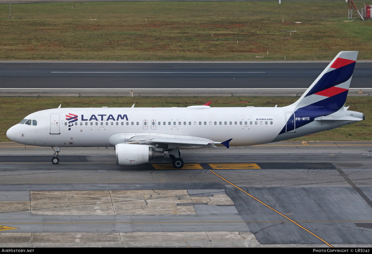 Aircraft Photo of PR-MYO | Airbus A320-214 | LATAM Airlines | AirHistory.net #470573