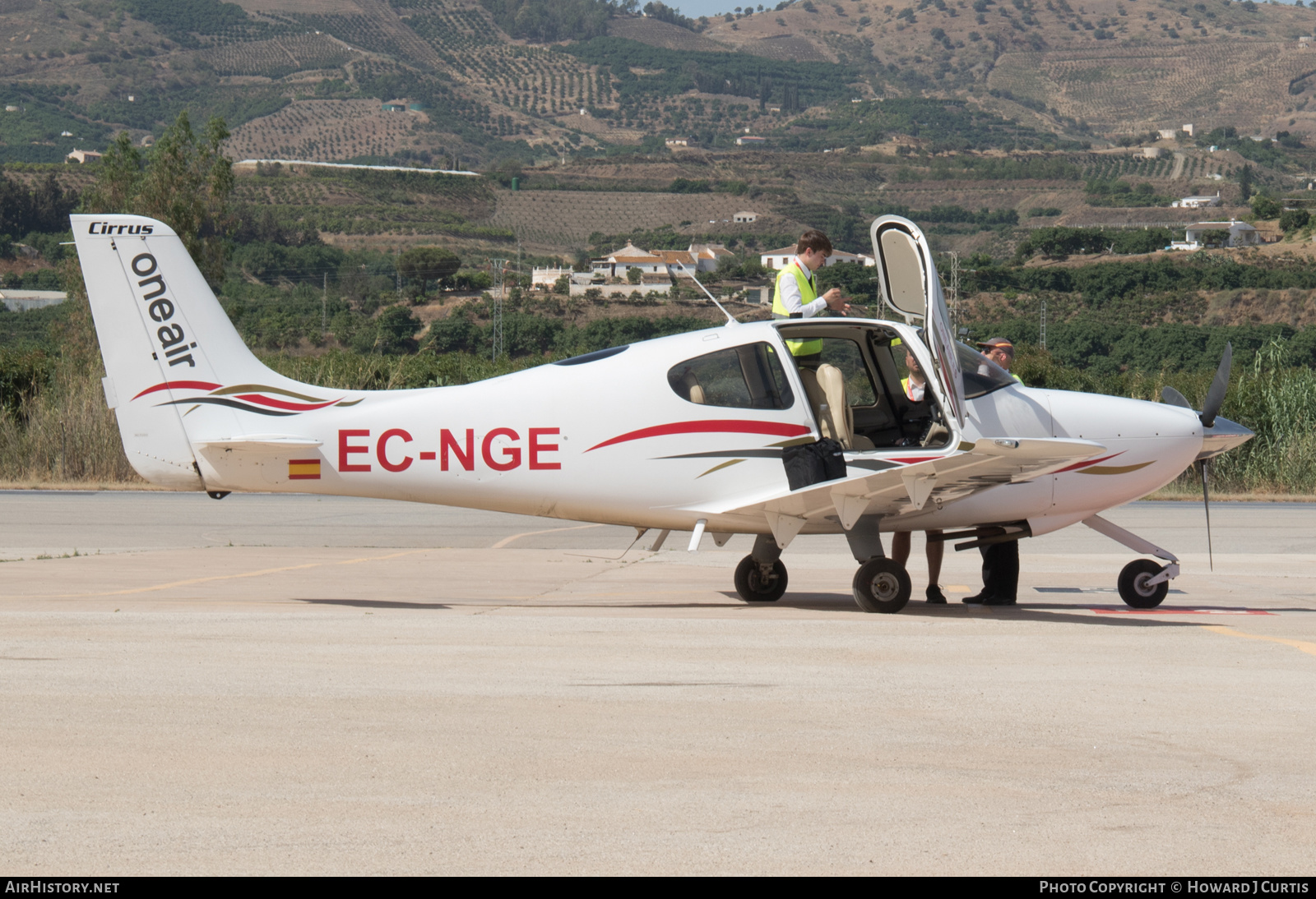 Aircraft Photo of EC-NGE | Cirrus SR-20 G2 | One Air | AirHistory.net #470615