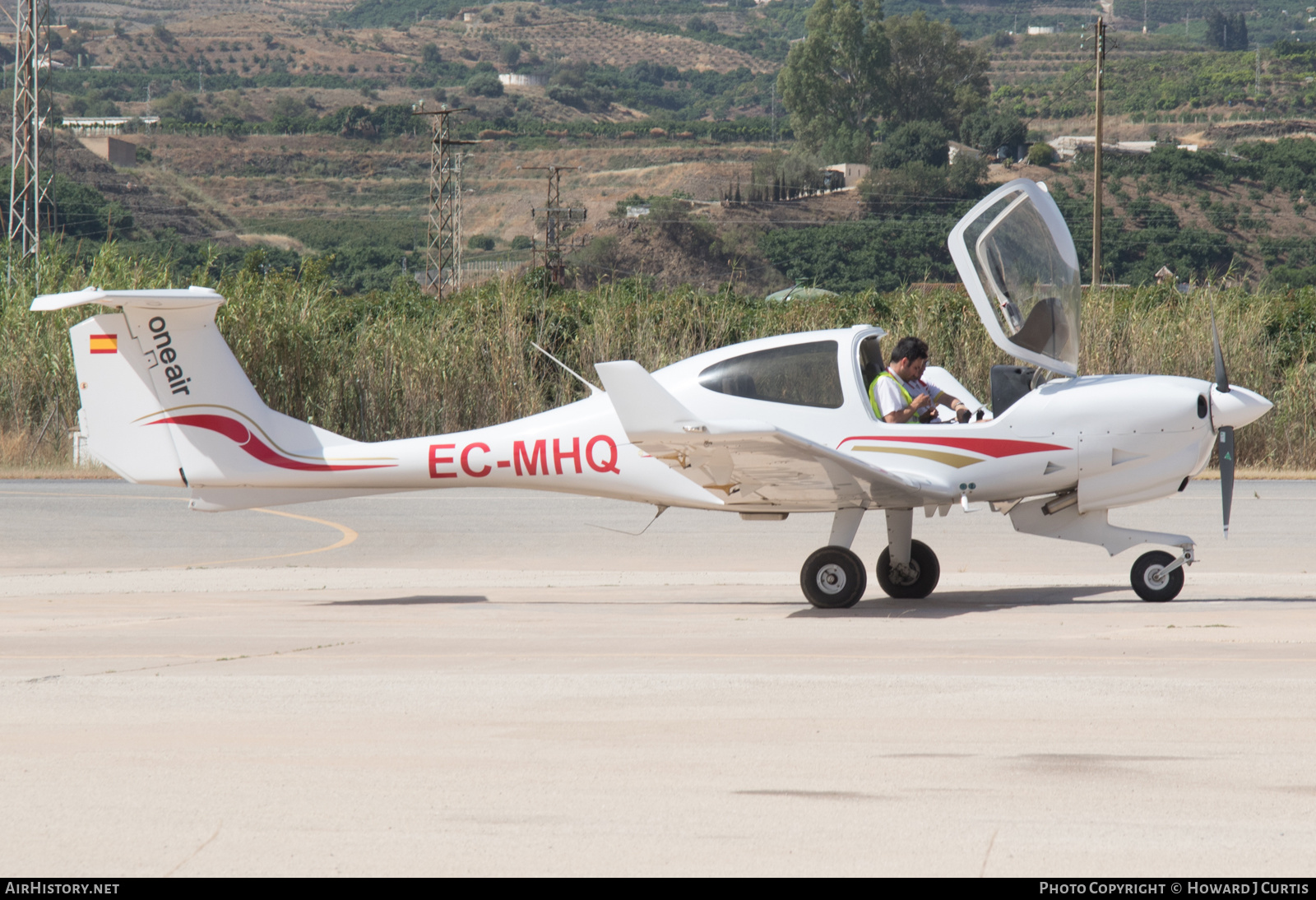 Aircraft Photo of EC-MHQ | Diamond DA40 NG Diamond Star | One Air | AirHistory.net #470618