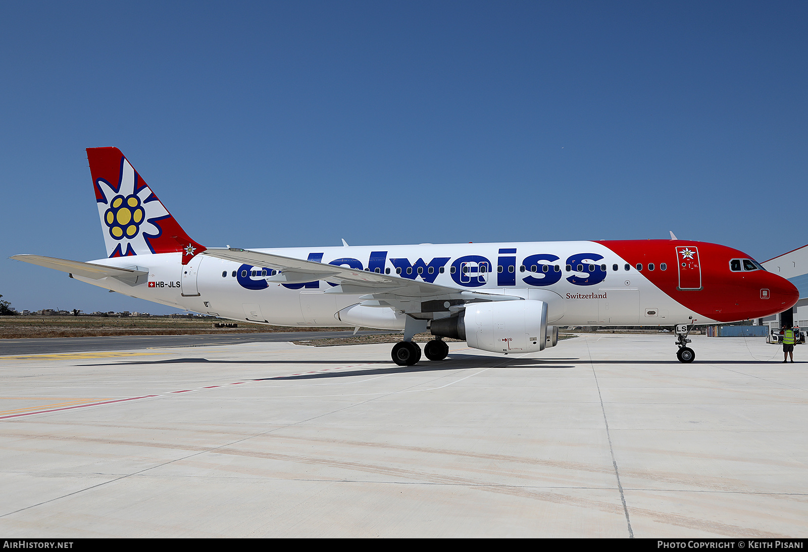 Aircraft Photo of HB-JLS | Airbus A320-214 | Edelweiss Air | AirHistory.net #470636