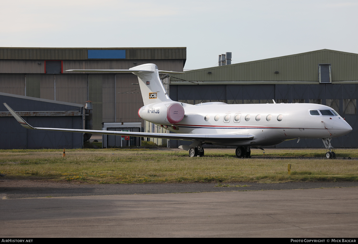 Aircraft Photo of M-ARJB | Gulfstream Aerospace G650 (G-VI) | JCB - J.C. Bamford Excavators | AirHistory.net #470833