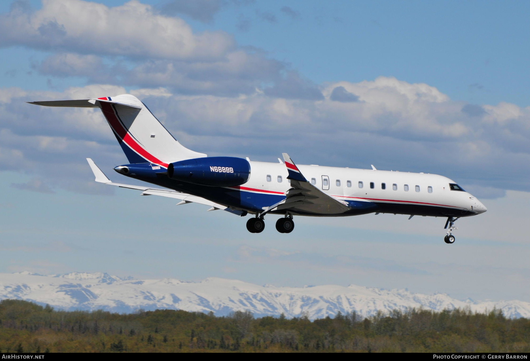 Aircraft Photo of N668BB | Bombardier Global 6000 (BD-700-1A10) | AirHistory.net #470868