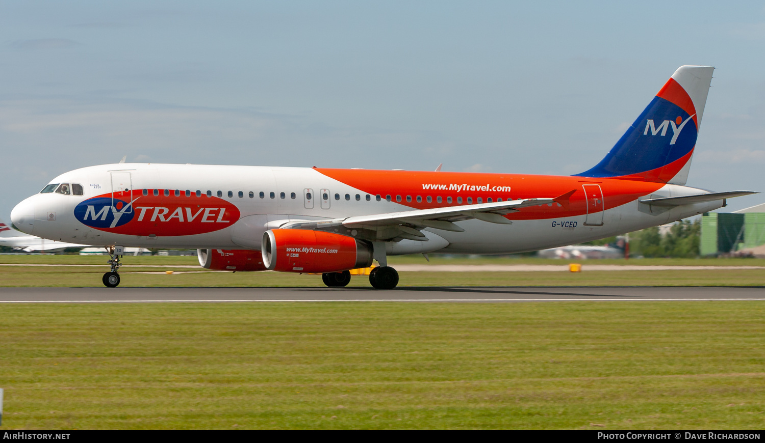 Aircraft Photo of G-VCED | Airbus A320-231 | MyTravel Airways | AirHistory.net #471019