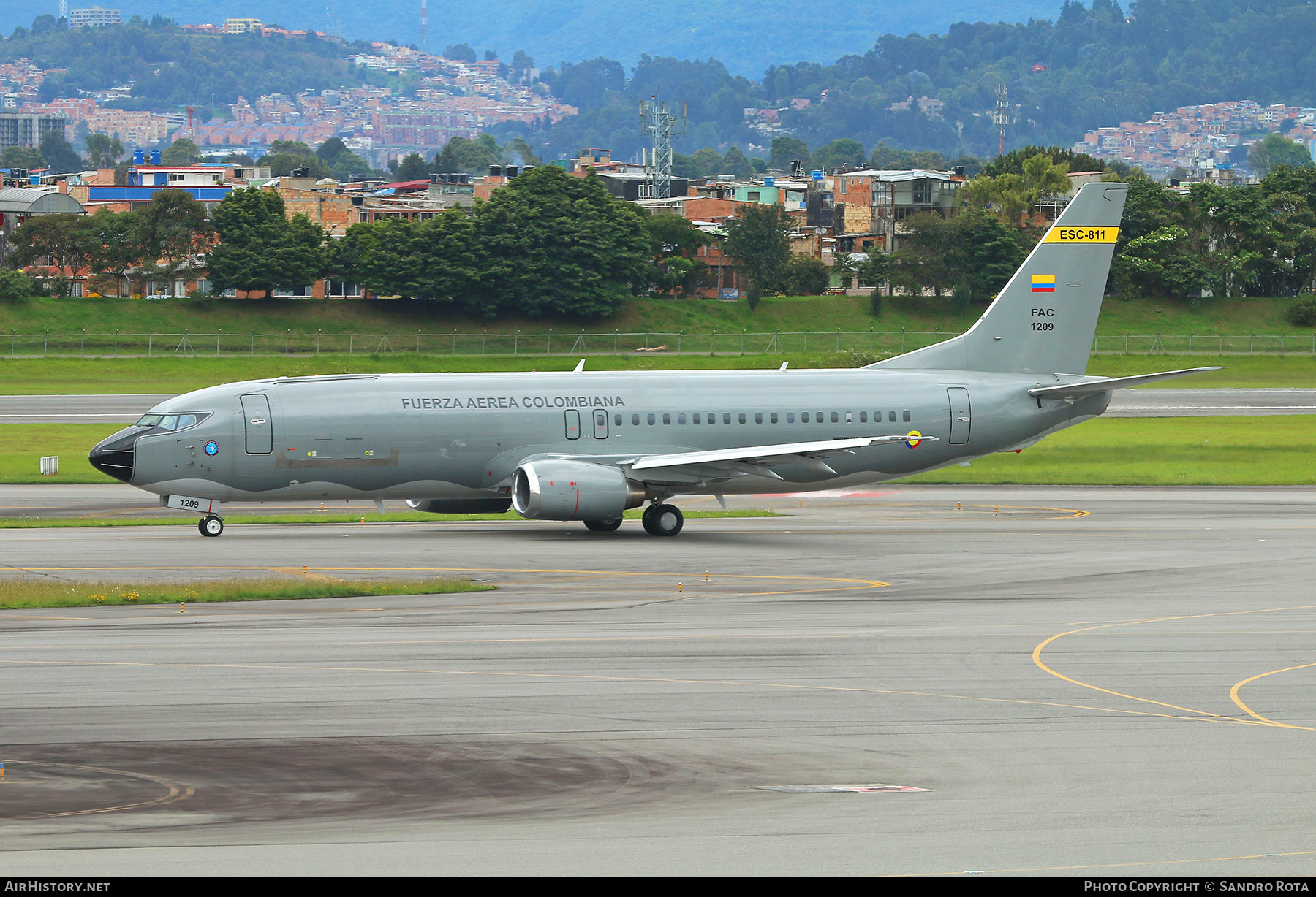 Aircraft Photo of FAC1209 | Boeing 737-46B/F | Colombia - Air Force | AirHistory.net #471032