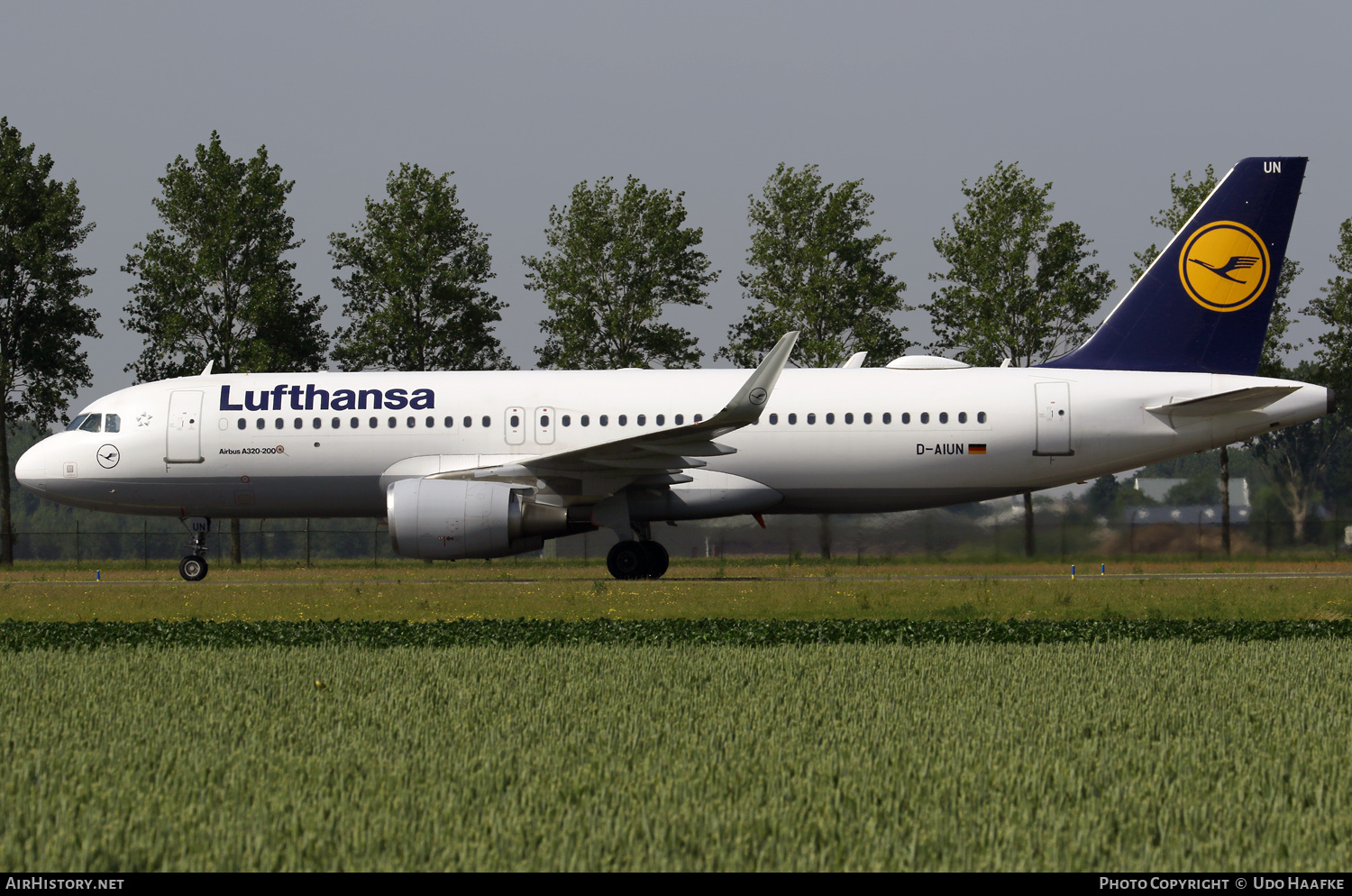 Aircraft Photo of D-AIUN | Airbus A320-214 | Lufthansa | AirHistory.net #471067