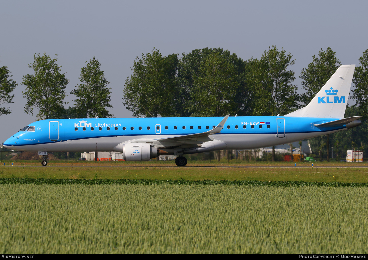 Aircraft Photo of PH-EZW | Embraer 190STD (ERJ-190-100STD) | KLM Cityhopper | AirHistory.net #471076