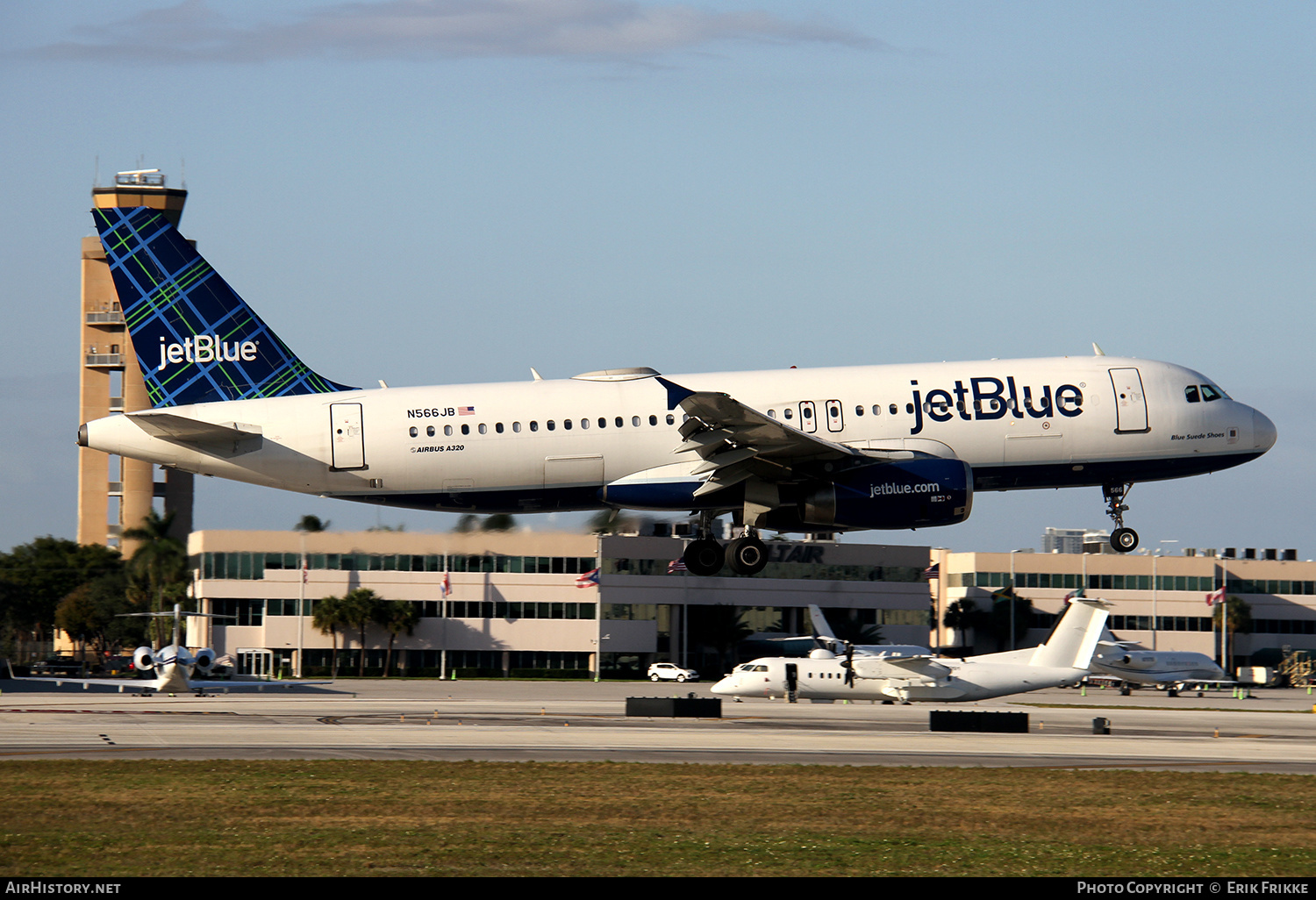 Aircraft Photo of N566JB | Airbus A320-232 | JetBlue Airways | AirHistory.net #471168