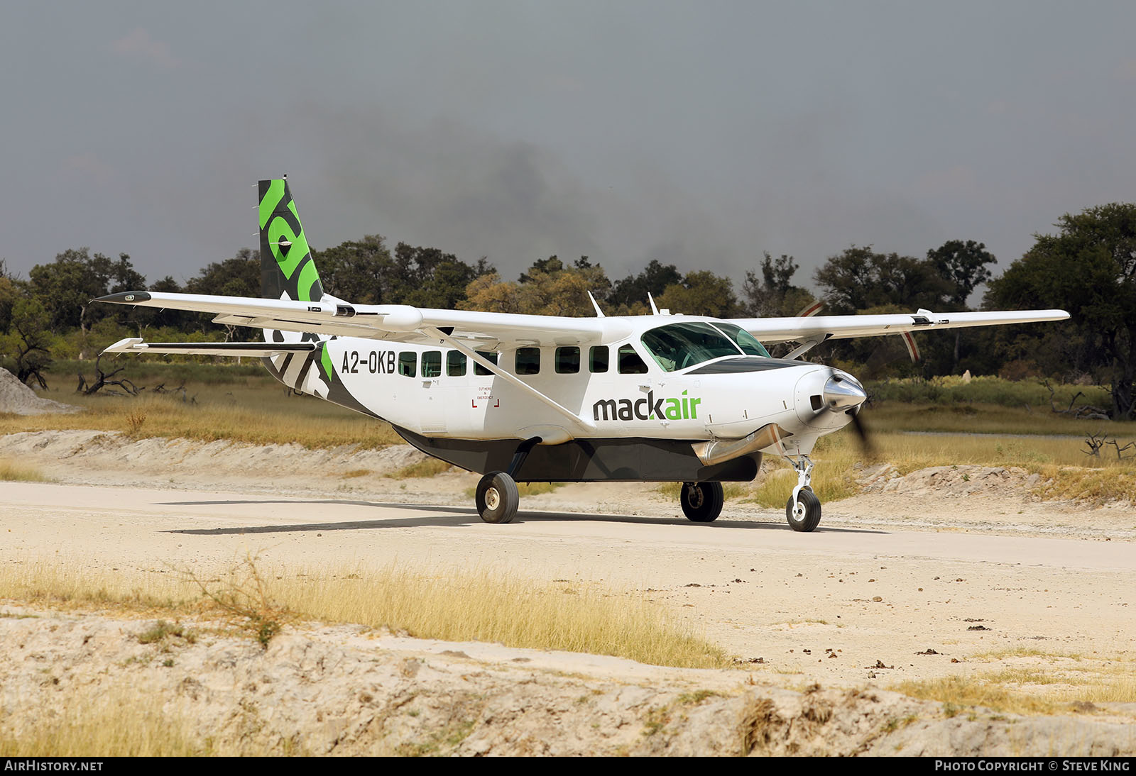 Aircraft Photo of A2-OKB | Cessna 208B Grand Caravan EX | Mack Air ...