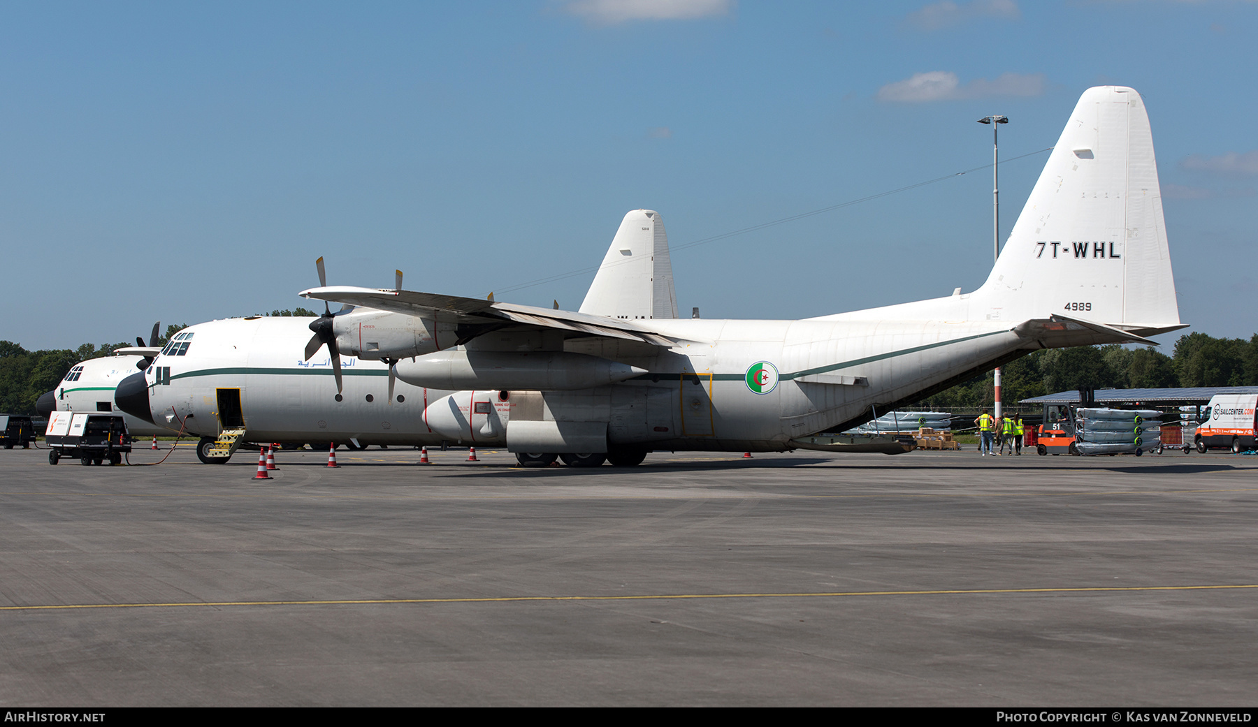 Aircraft Photo of 7T-WHL / 4989 | Lockheed C-130H-30 Hercules (L-382) | Algeria - Air Force | AirHistory.net #471304