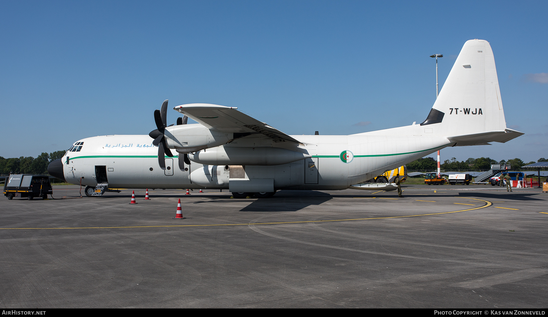 Aircraft Photo of 7T-WJA / 5818 | Lockheed Martin LM-100J Hercules (382J) | Algeria - Air Force | AirHistory.net #471305