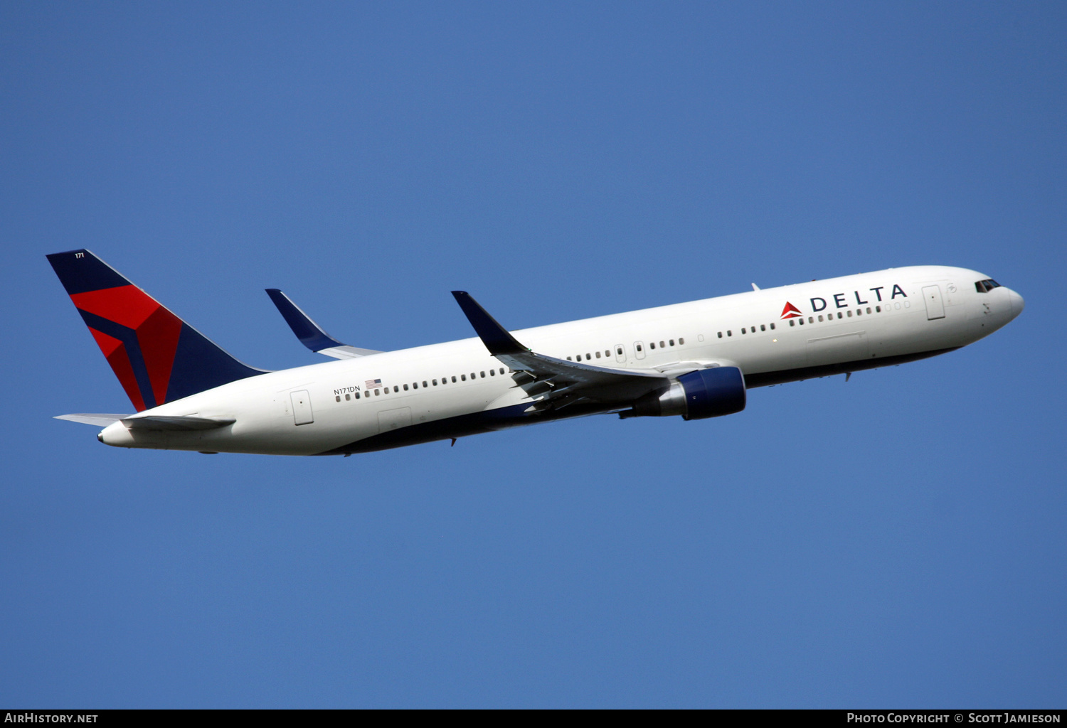 Aircraft Photo of N171DN | Boeing 767-332/ER | Delta Air Lines | AirHistory.net #471330