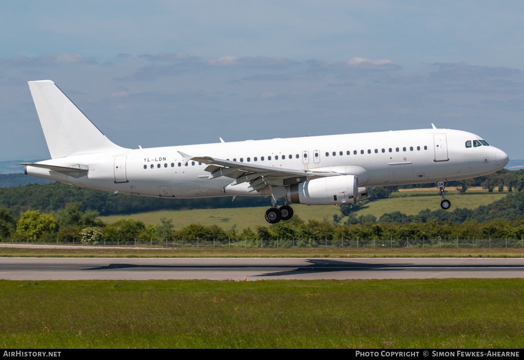 Aircraft Photo of YL-LDN | Airbus A320-232 | AirHistory.net #471337