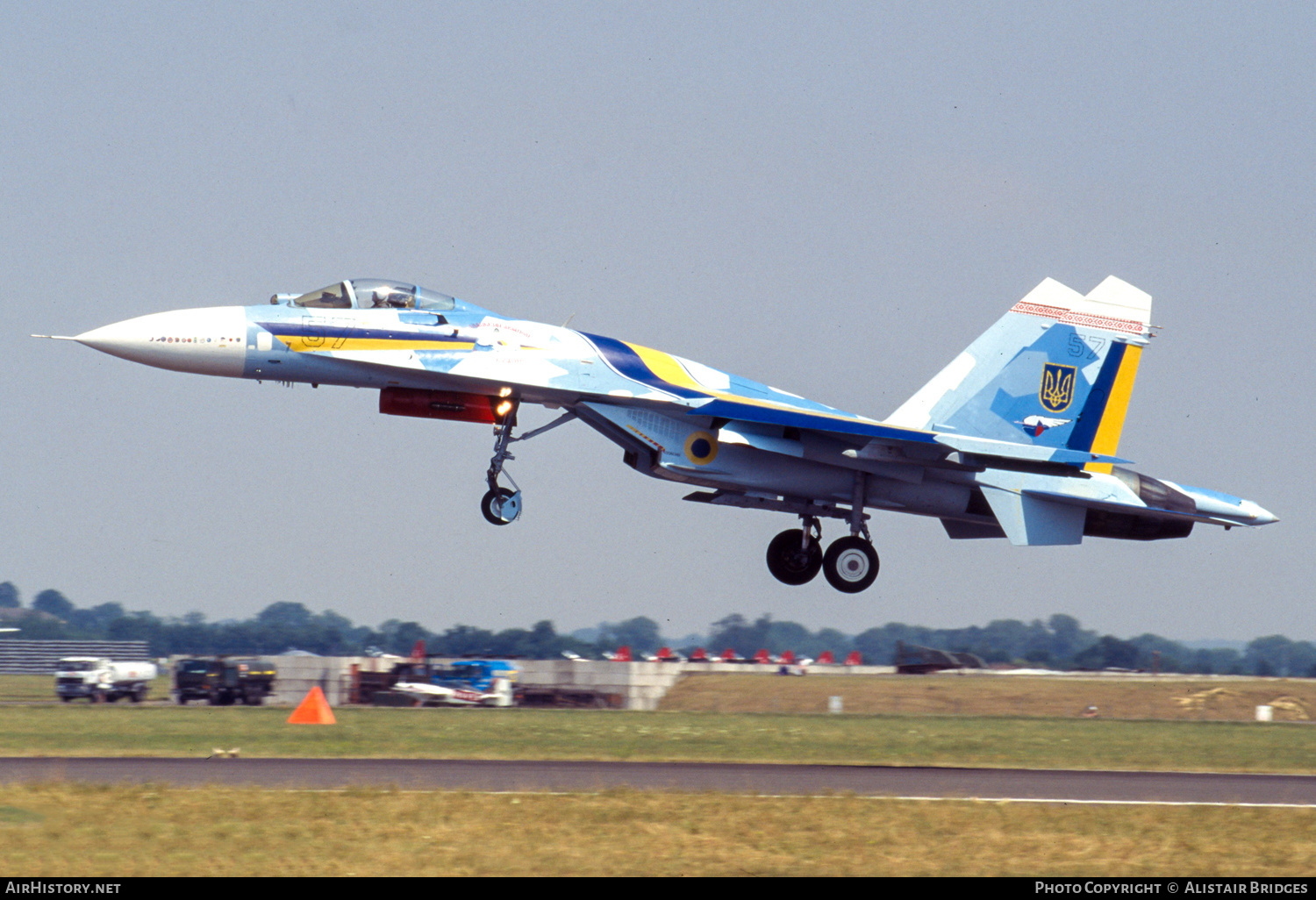 Aircraft Photo of 57 blue | Sukhoi Su-27S | Ukraine - Air Force | AirHistory.net #471420